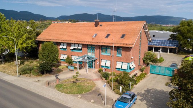 Trunkenheitsfahrt wegen beschlagener Scheiben in Edenkoben aufgedeckt Trunkenheitsfahrt wegen beschlagener Scheiben in Edenkoben aufgedeckt