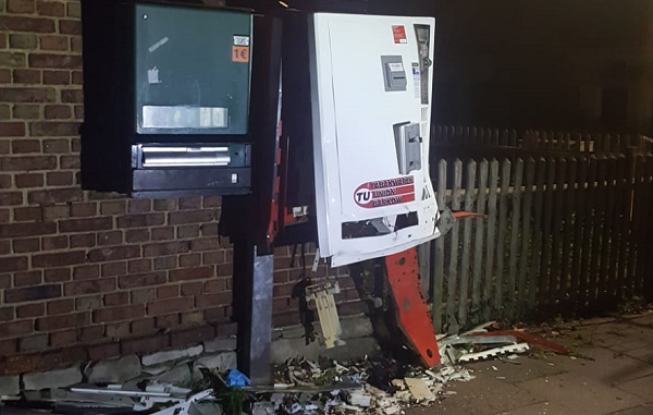 Für Glimmstängel Menschenleben riskiert - Zigarettenautomat in Bad Münder gesprengt