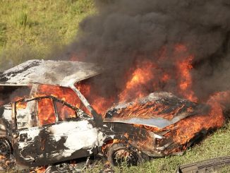 Wieder gehen in Berlin Autos in Flammen auf